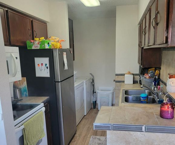 4011 Nasa Rd 1 112, Seabrook, TX 77586