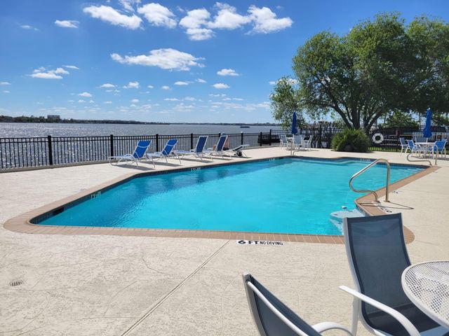 4011 Nasa Rd 1 112, Seabrook, TX 77586