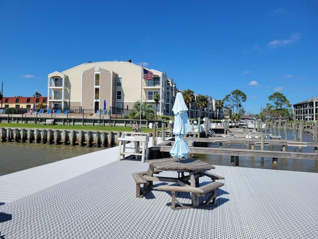 4011 Nasa Rd 1 112, Seabrook, TX 77586