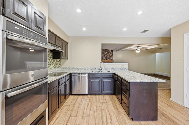 1503 N Fielder Road, Arlington, TX 76012