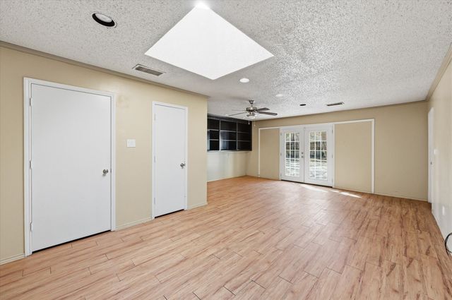 1503 N Fielder Road, Arlington, TX 76012