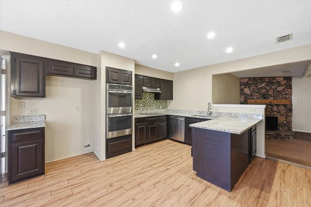 1503 N Fielder Road, Arlington, TX 76012