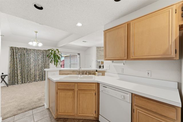 837 Applewood Drive, Cedar Hill, TX 75104