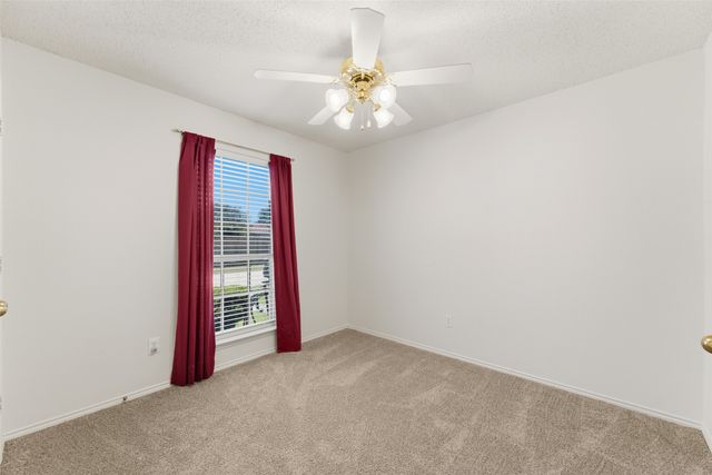 837 Applewood Drive, Cedar Hill, TX 75104