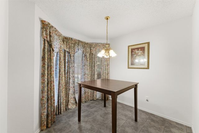 837 Applewood Drive, Cedar Hill, TX 75104