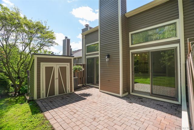 14 James Court, Port Chester, NY 10573