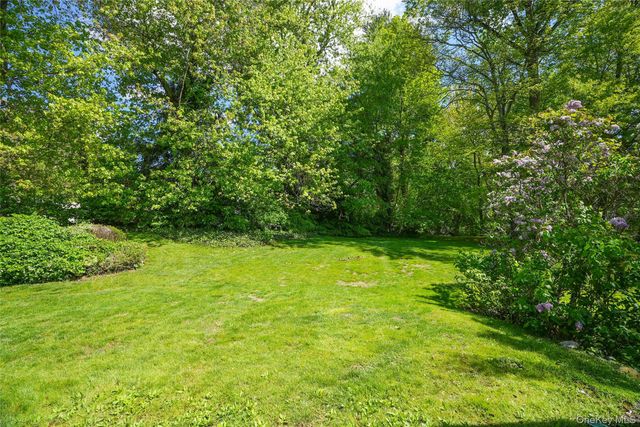 14 James Court, Port Chester, NY 10573
