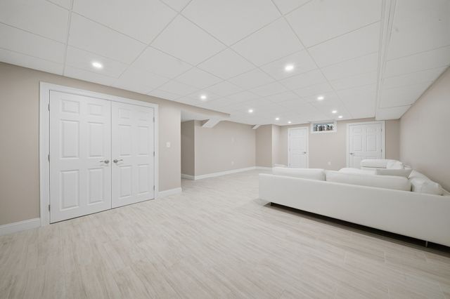 9 Myopia Rd, Stoneham, MA 02180
