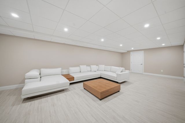 9 Myopia Rd, Stoneham, MA 02180