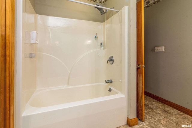 125 Princess Lane, Carbondale, IL 62901