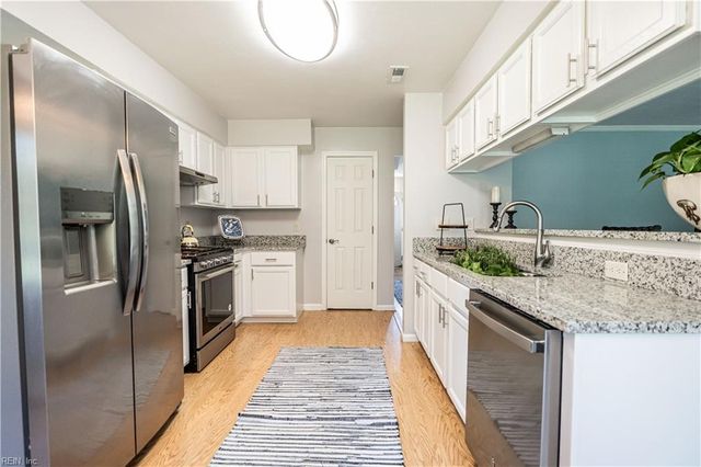 108 Golden Maple DR, Virginia Beach, VA 23452