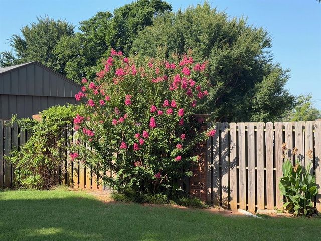 703 E 4th Street, Chandler, OK 74834