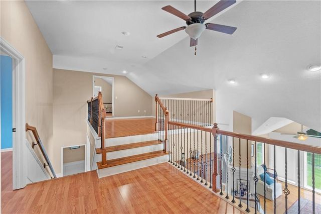 9020 N Oxford Avenue, Kansas City, MO 64157