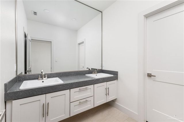 2339 S 42nd Lane, Mcallen, TX 78503