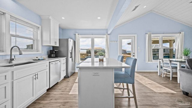 5917 Beach Blvd, Gulf Shores, AL 36542