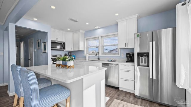 5917 Beach Blvd, Gulf Shores, AL 36542