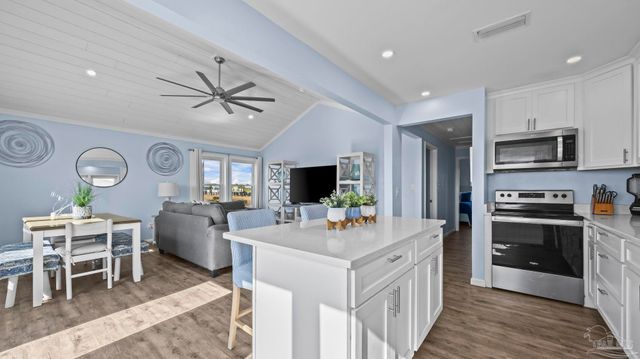 5917 Beach Blvd, Gulf Shores, AL 36542