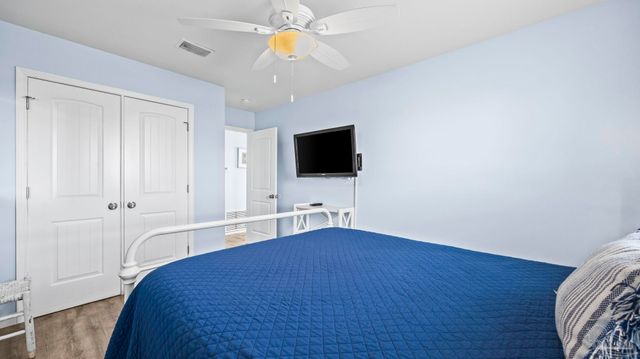 5917 Beach Blvd, Gulf Shores, AL 36542