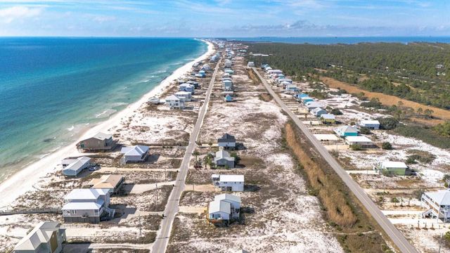 5917 Beach Blvd, Gulf Shores, AL 36542