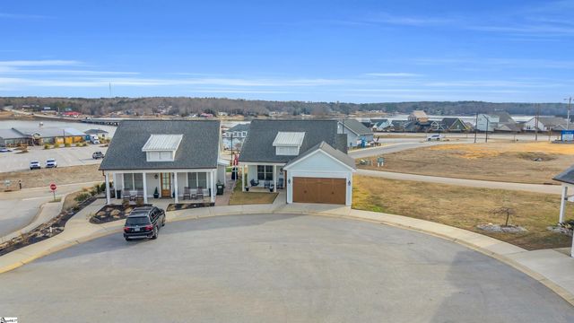 103 Cottage Lane, Greenwood, SC 29649