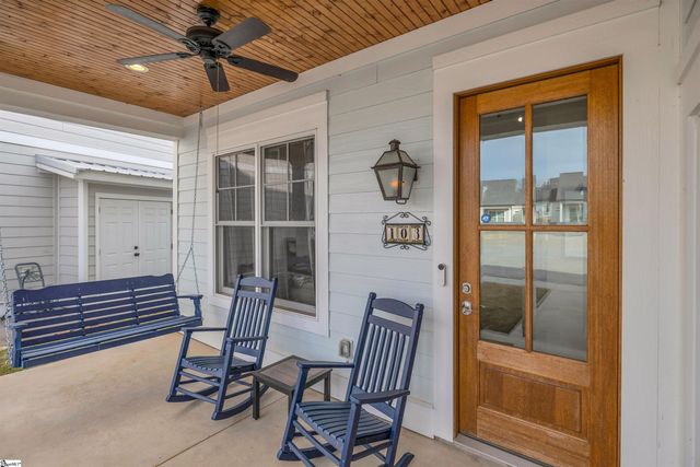 103 Cottage Lane, Greenwood, SC 29649
