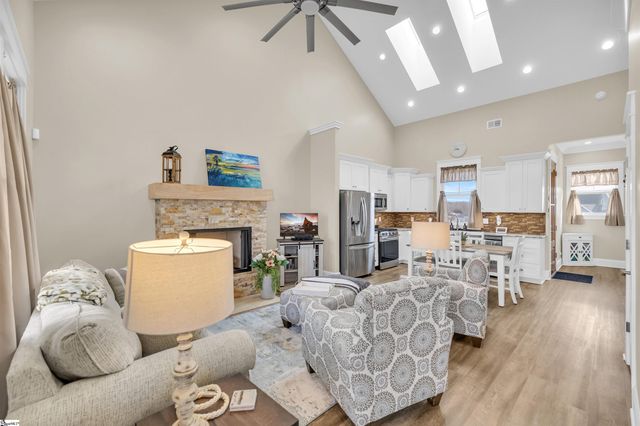 103 Cottage Lane, Greenwood, SC 29649