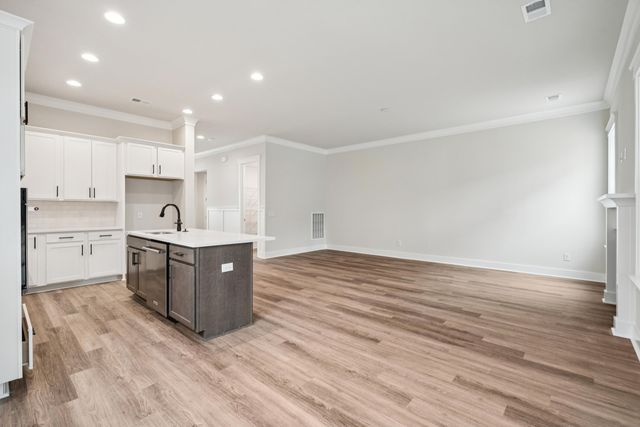 422 Brightside Trail, Summerville, SC 29486