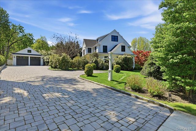 96 10th Street, Garden City, NY 11530