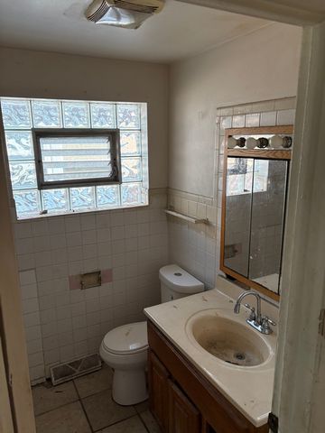 5013 W Bloomingdale Avenue, Chicago, IL 60639