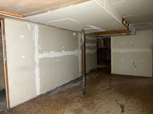 5013 W Bloomingdale Avenue, Chicago, IL 60639