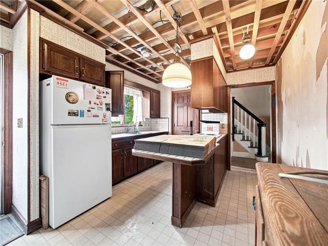 1756 West Union, Bethlehem City, PA 18018