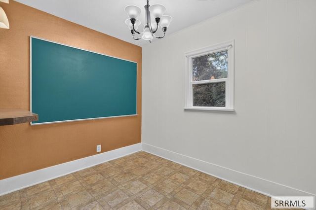 140 S 13th Ave, Pocatello, ID 83201