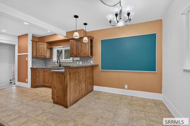 140 S 13th Ave, Pocatello, ID 83201