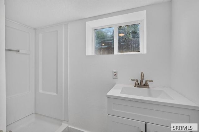 140 S 13th Ave, Pocatello, ID 83201
