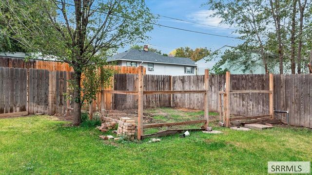 140 S 13th Ave, Pocatello, ID 83201