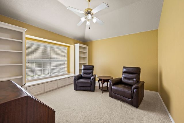 2732 Crystal Glenn Circle, Hurst, TX 76054