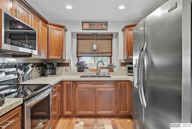 8405 S 142nd Avenue, Omaha, NE 68138