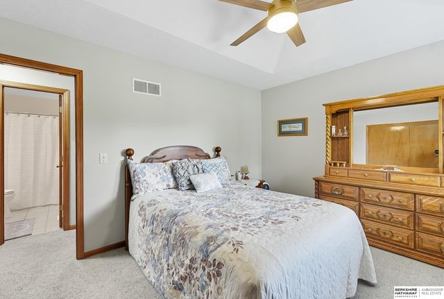 8405 S 142nd Avenue, Omaha, NE 68138