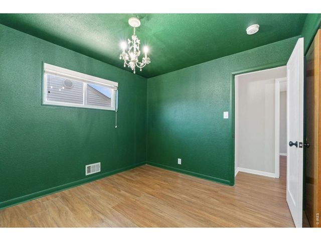 7270 Avrum Dr, Denver, CO 80221