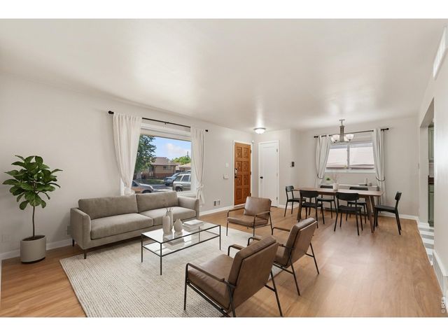 7270 Avrum Dr, Denver, CO 80221