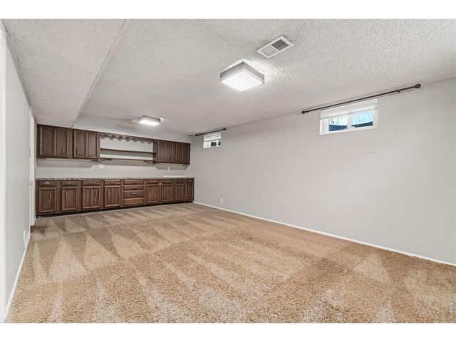 7270 Avrum Dr, Denver, CO 80221