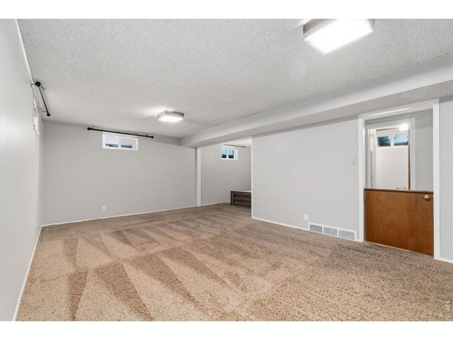 7270 Avrum Dr, Denver, CO 80221