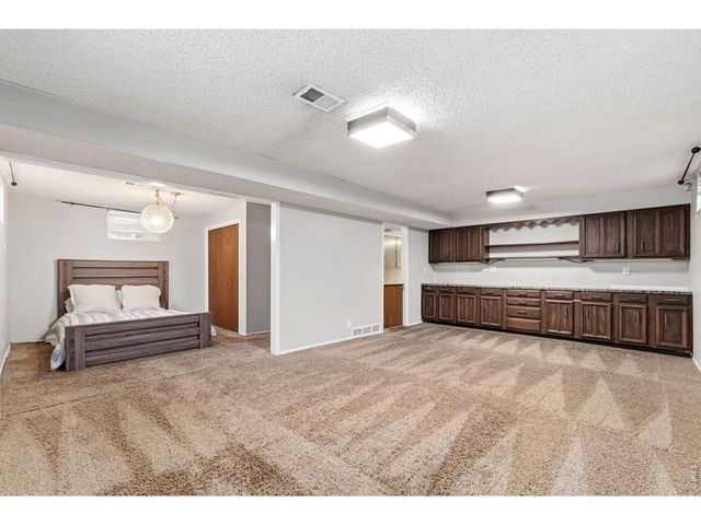 7270 Avrum Dr, Denver, CO 80221