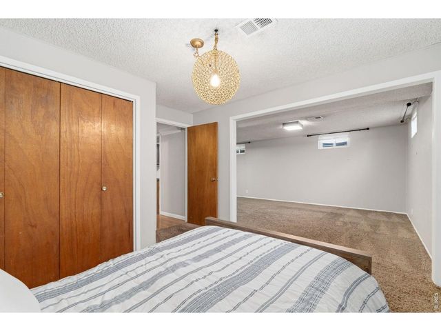 7270 Avrum Dr, Denver, CO 80221