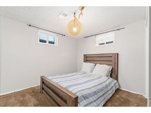 7270 Avrum Dr, Denver, CO 80221