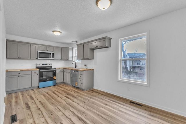 4606 Zebra Lane, St Joseph, MO 64506