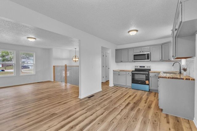 4606 Zebra Lane, St Joseph, MO 64506