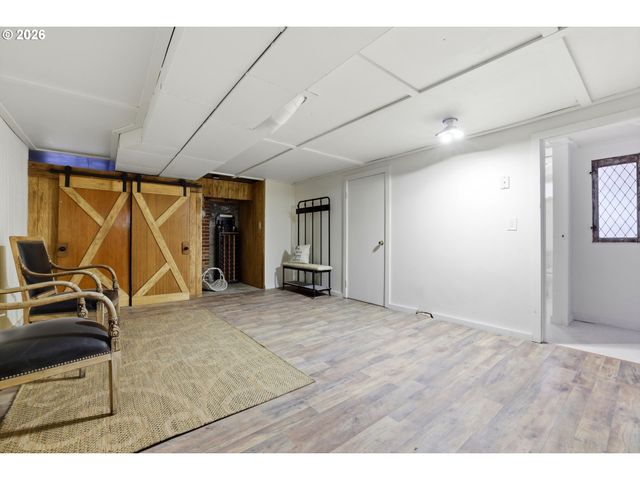 5726 Sw FLORIDA St, Portland, OR 97219