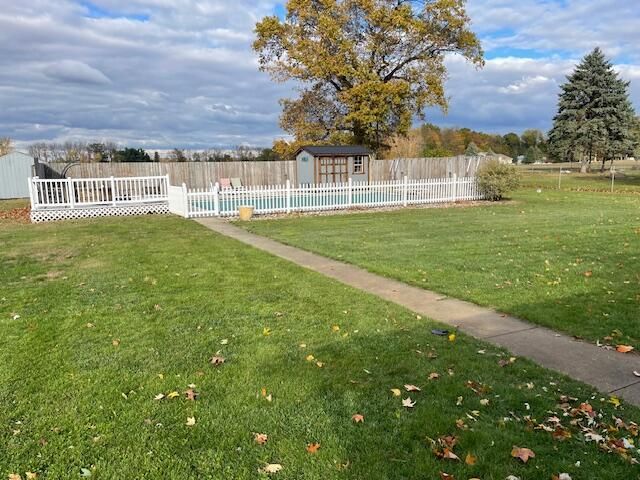 232 Lyn Brook Drive, Girard Twp, MI 49036