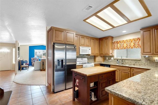 14464 Jamaica Lane, Helendale, CA 92342